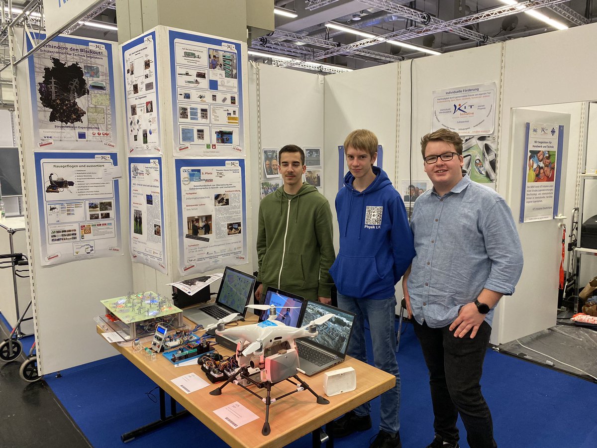 Dirk Schulz (@dirk_m_schulz) on Twitter photo Zweimal Gold 🥇 auf der internationalen Erfindermesse iENA 2022 in Nürnberg. Gefördert durch die @ruetgersstiftg Grüße <a href="/zdiNRW/">zdi.NRW</a> <a href="/mint_ec/">MINT-EC</a> <a href="/MINT_Zukunft/">MINT Zukunft schaffen! @Mintzukunft@bildung.social</a> <a href="/RaGor/">Ronald Agoras</a> <a href="/VDE_RR/">VDE Rhein-Ruhr MH</a> @MiHeit Zweimal Gold 🥇 auf der internationalen Erfindermesse iENA 2022 in Nürnberg. Gefördert durch die @ruetgersstiftg Grüße <a href="/zdiNRW/">zdi.NRW</a> <a href="/mint_ec/">MINT-EC</a> <a href="/MINT_Zukunft/">MINT Zukunft schaffen! @Mintzukunft@bildung.social</a> <a href="/RaGor/">Ronald Agoras</a> <a href="/VDE_RR/">VDE Rhein-Ruhr MH</a> @MiHeit