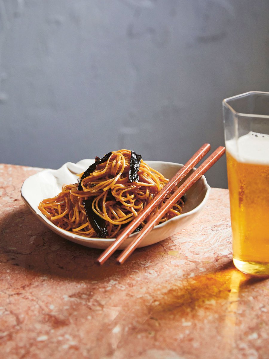 Nigella_Lawson's tweet photo. I’ve got the fabulous Chinese-Ish by Rosheen Kaul and Joanna Hu on this week’s #CookbookCorner, which is a very happy-making state of affairs! Read all about it and get the recipe for Burnt Spring Onion Oil Noodles https://t.co/oTLQWC2c1m https://t.co/jcBxZkuDmS