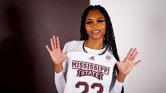 More @HailStateWBK on the Dear Ol’ State podcast! Come hear from @ramani_parker0, @Denaeca25 & @nyayongahg as all three join @loganlowery & me. Apple: podcasts.apple.com/us/podcast/hai… Spotify: open.spotify.com/episode/1qb9hw… Web: hailstate.com/podcasts/dear-…