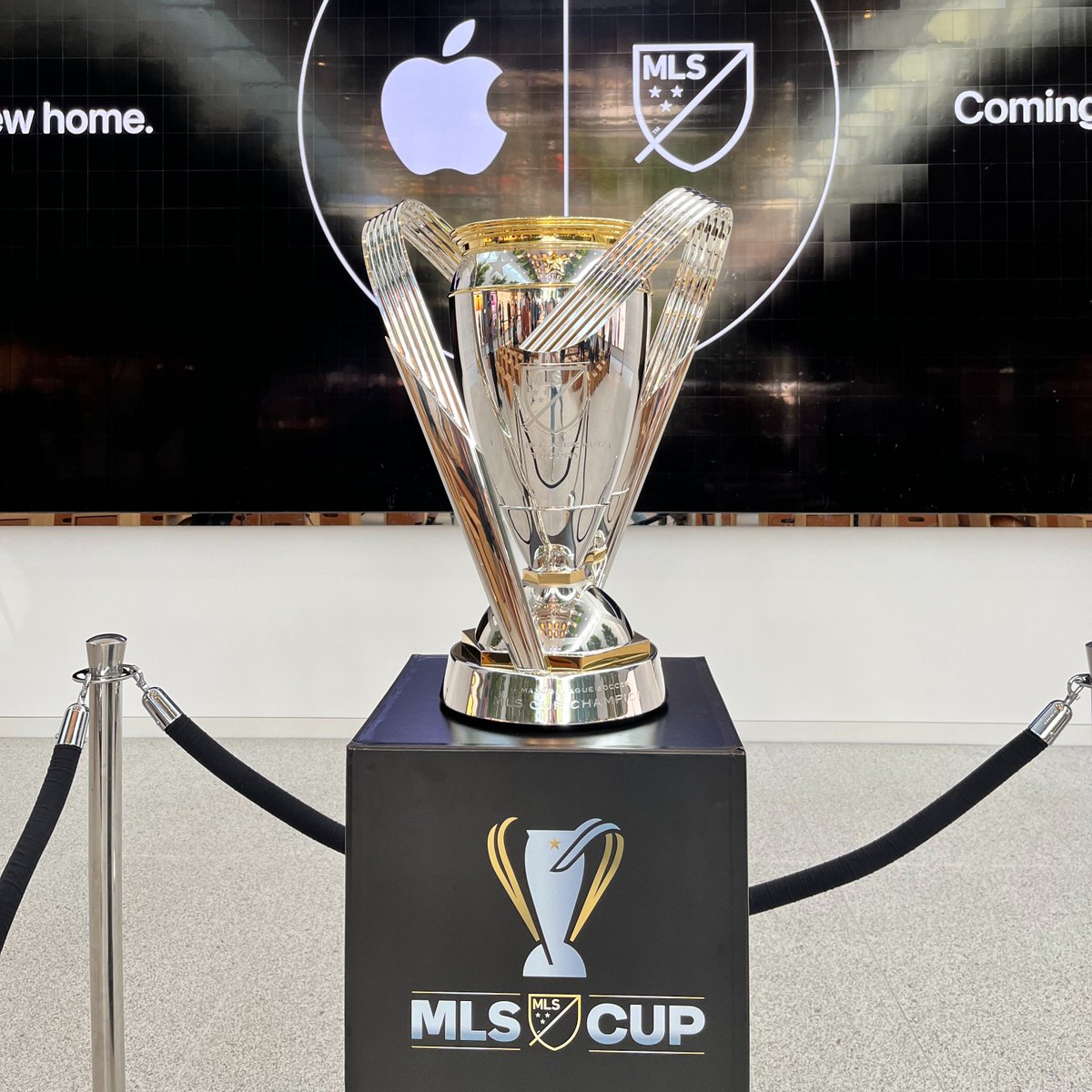 thesoccerdon's tweet image. Ahead of MLS Cup this weekend, watch the 2022 @MLS State of the League address here ➡️ soc.cr/3FIntBf