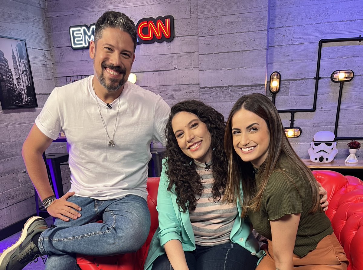 patricia_gomes's tweet photo. Hoje foi dia de gravar CNN Em Alta com os queridos @mari_palma e @PhelipeSiani 🥰
Aviso quando for ao ar! Obrigada pelo convite @CNNBrasil @cnnbrasilsoft 💖 https://t.co/bhNemGpUy1