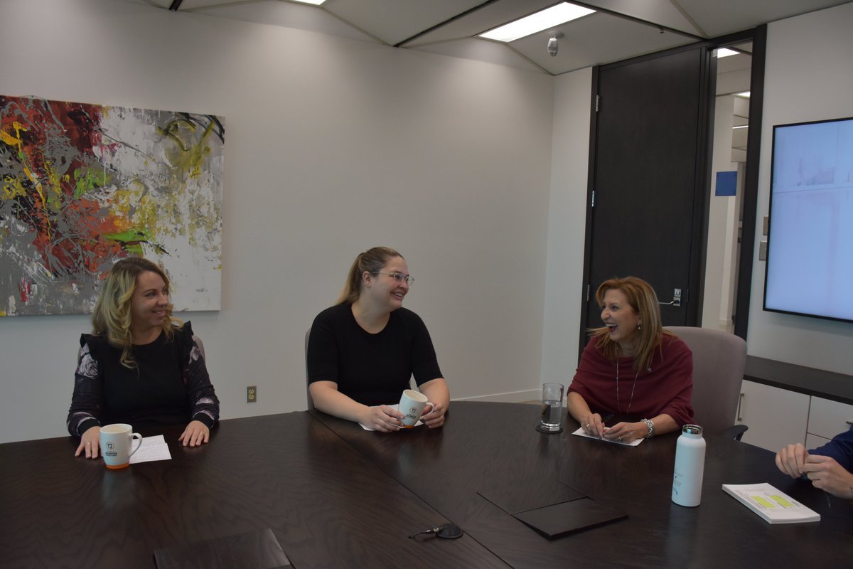 Christyne_T's tweet photo. J’aime être à l’écoute des jeunes et de ce qui les anime. C'est pourquoi j'ai participé à une rencontre avec les membres du comité exécutif de la Table #jeunesse de @RevenuQuebec. Une discussion fort intéressante! https://t.co/c4Iy7msWkj