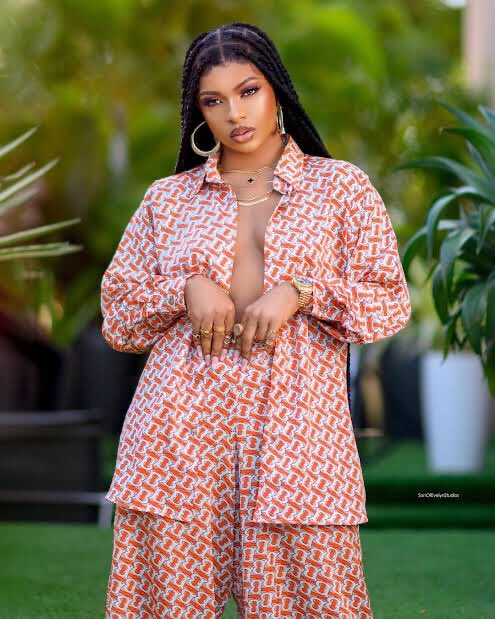 LiquoroseDaily's tweet photo. I voted for #Liquorose as #AfricanSocialStar at the People's Choice Awards #PCAs https://t.co/dOQjQ4TUzx