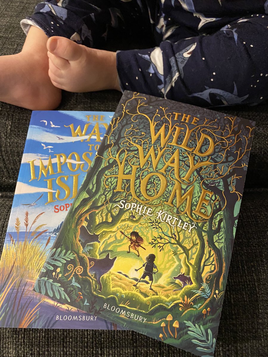 Some new bedtime reading featuring Arlo’s feet 😂