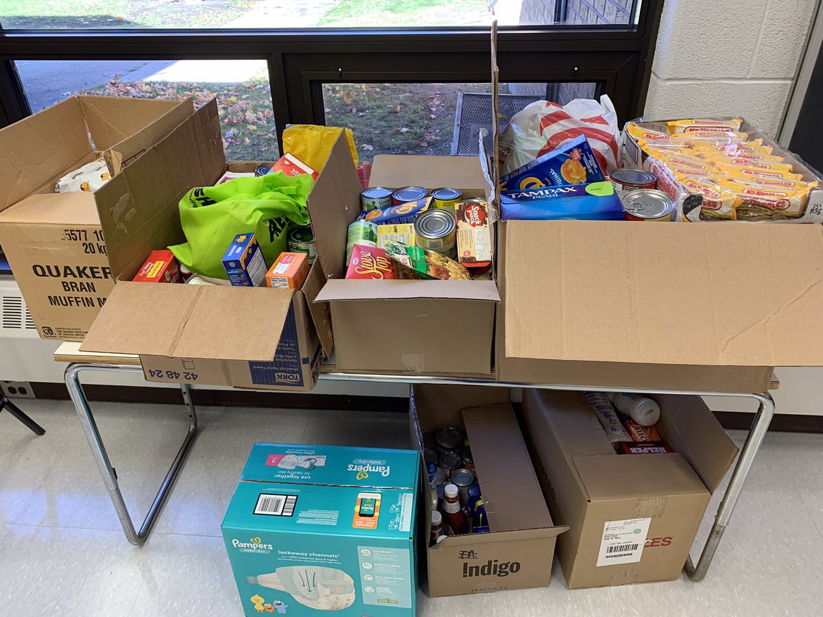 Our secondary students ran a food drive in October. Mrs. Hugill’s class and SSC Reid delivered over 300 items to the Food Bank today. Thanks Amethyst families for supporting our “Scare Away Hunger” campaign!
