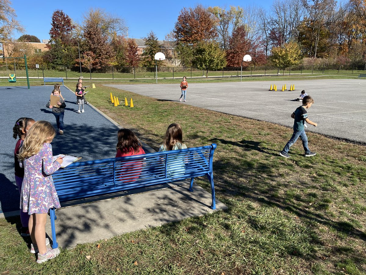 sberkheimer1st's tweet photo. Can we say picture perfect day to observe the weather?! βοΈβοΈπ‘
#outsidescienceclass #usingoursenses https://t.co/09KbLRT2Sa