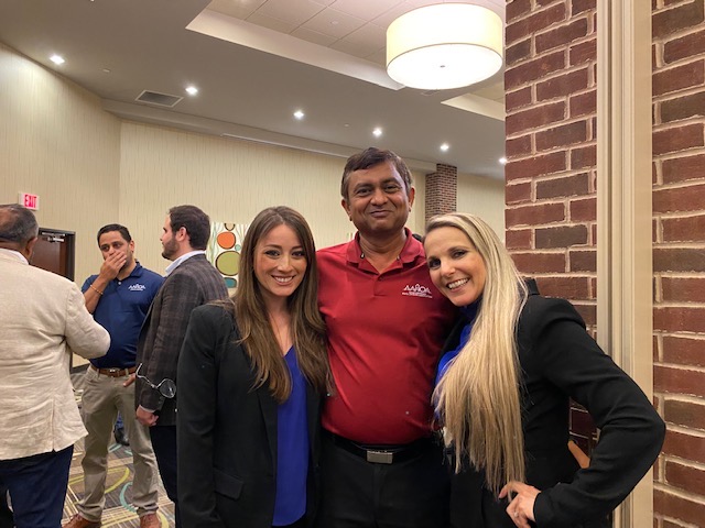 JacarusoInc's tweet photo. Oh, what a night!
#Throwback to last night, when our Regional Directors of Sales Nicole and Mandie represented us at the @AAHOA Town Hall in San Antonio.
#jacaruso #aahoa #hotelsales #remotehotelsales #aahoaevents https://t.co/ytWJkC3Uv0