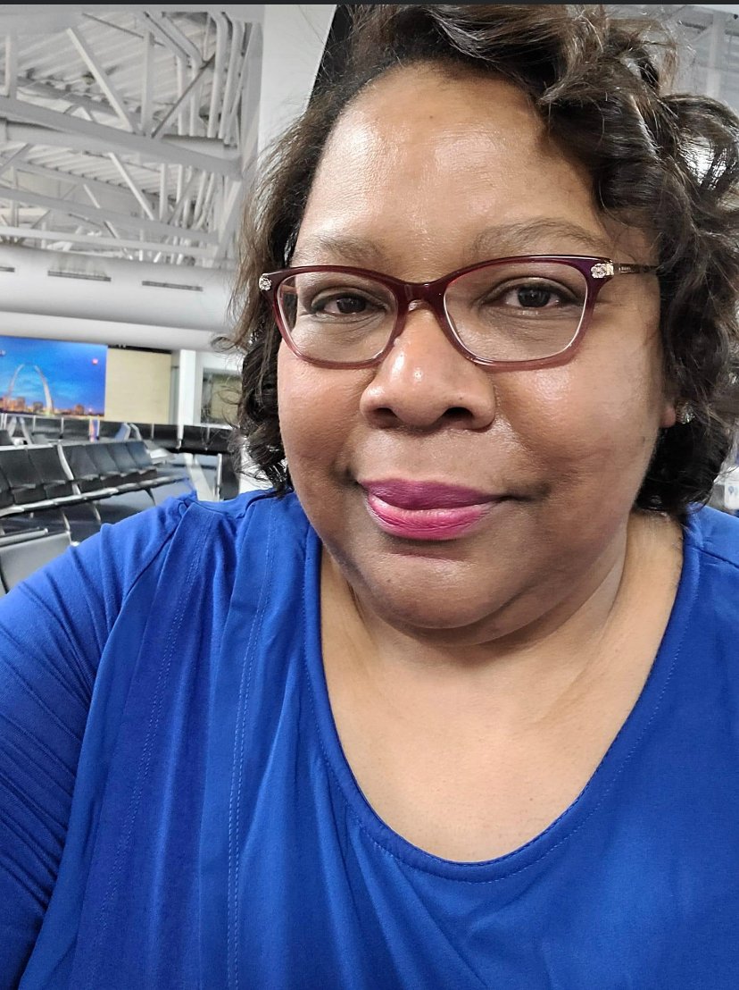 Burgess4GenSec's tweet photo. St. Louis treated me well. 💙 I spent my time at the Fifth Episcopal District Planning Meeting bonding with fellow members and explaining why #BuildingWithBurgess is so important. 

Follow me at https://t.co/wHHGs5vz3z and on Instagram, Twitter and Facebook. #AMEChurch #WeAreAME https://t.co/pd7j5UEVp0