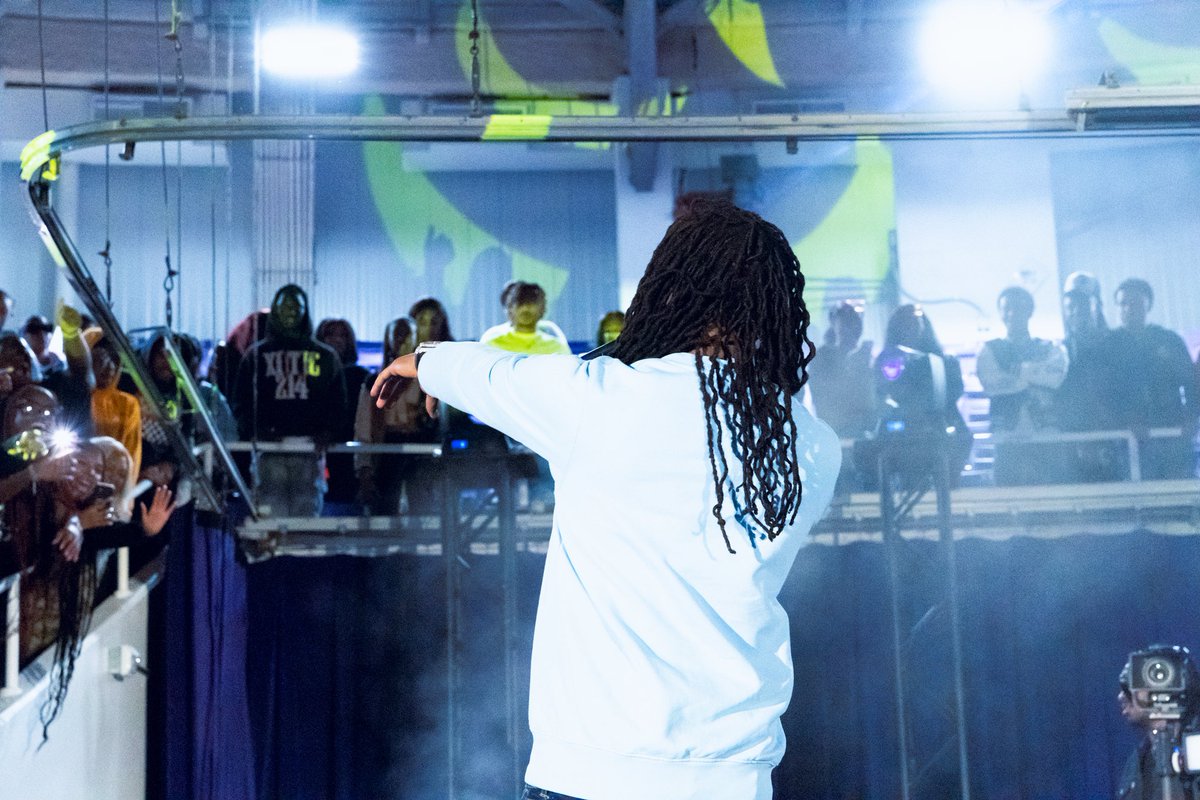 🚨PV Homecoming 
Concert Experience: THREAD 

<a href="/PDE_YOUNGNUDY/">Big Bad Slime</a> 
<a href="/MariahScientist/">Mariah</a> 
@1dessdior 
<a href="/KidflavaC/">Cam</a> 

#pvamu #pvamuhomecoming #pvhc2k22