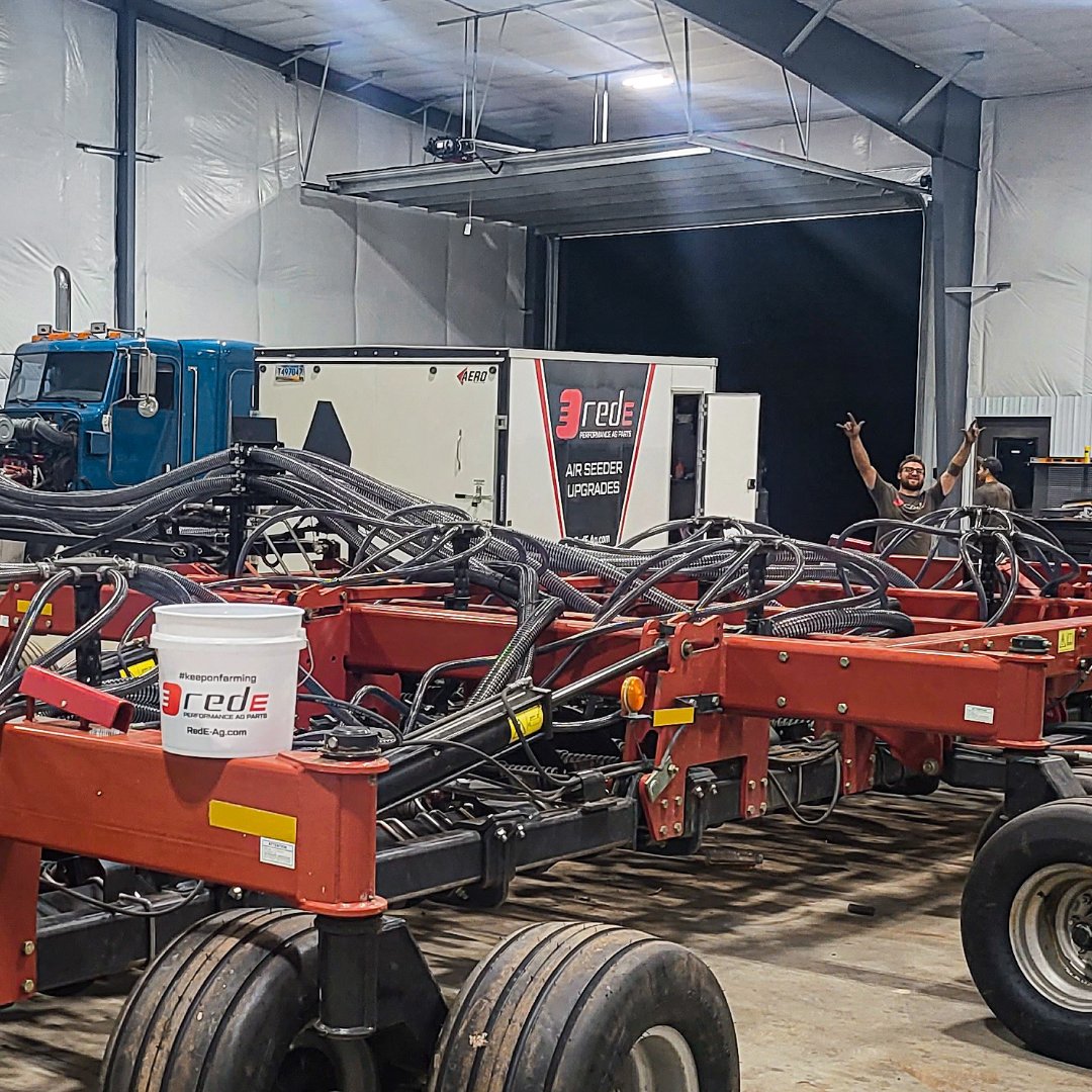 gorede_ag's tweet photo. That almost Friday feeling 🥳 Nothing like celebrating after rebuilding another air seeder!

.
#KeepOnFarming #RedEAg #seed22 #plant22 #AirSeeder #SeedDrill #DiscBlades #NoTillDrill #AirCart #JohnDeere #CaseIH #FlexiCoil #NewHolland #AirSeederRebuild #AirSeederParts #RedEProducts https://t.co/dZijIXnpoM