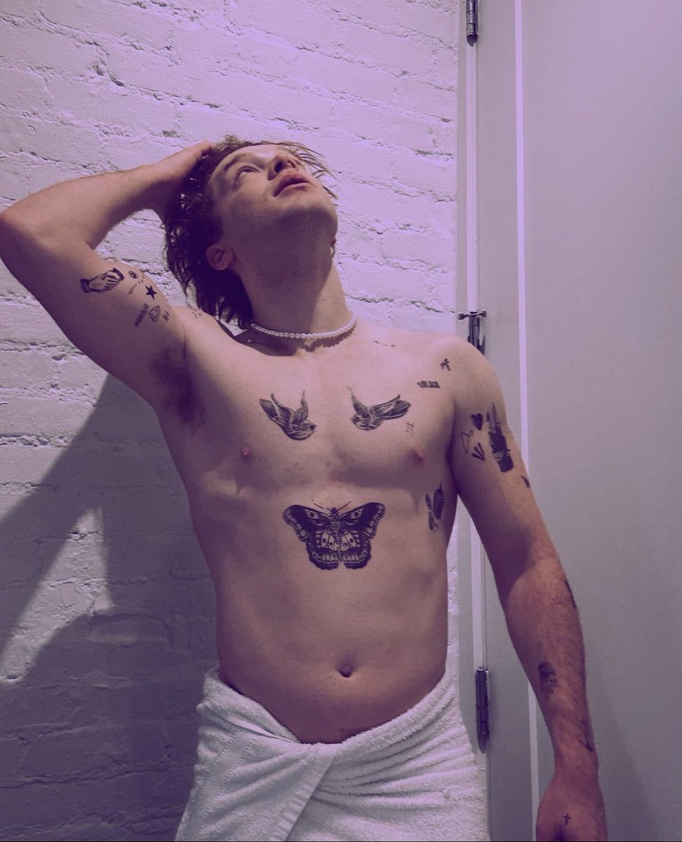 Fit Famous Males on Twitter "Cameron Monaghan as Harry Styles 😍🔥"