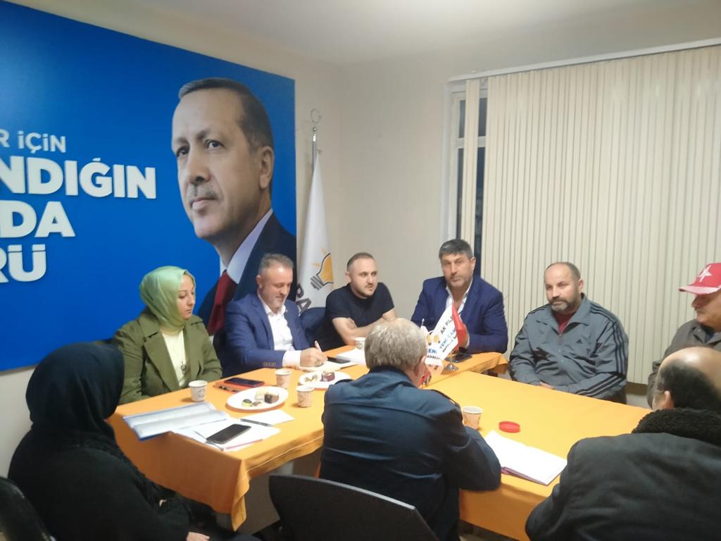 hulyayldrm5858's tweet photo. Mimar sinan mah teşkilatı olarak @bbismailerdem başkanınızın öncülüğünde mahalle başkanımız @EmrullahCamlica yeni katılan ilçe yönetim kurulu üyemizİsmail  Güngörmüş ve teşkilat mensupları mızla önümüzdeki seçimlere tüm hızla devam durmak yok yola devam https://t.co/WGuOuqjknE