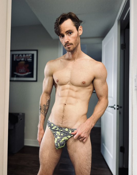 If you know where to look, I bet you will find something you have been waiting for. 🤫 https://t.co/y<a href="/tag/shibari"class="tags"><span>#shibari</span></a><a href="/tag/ropeart"class="tags"><span>#ropeart</span></a>