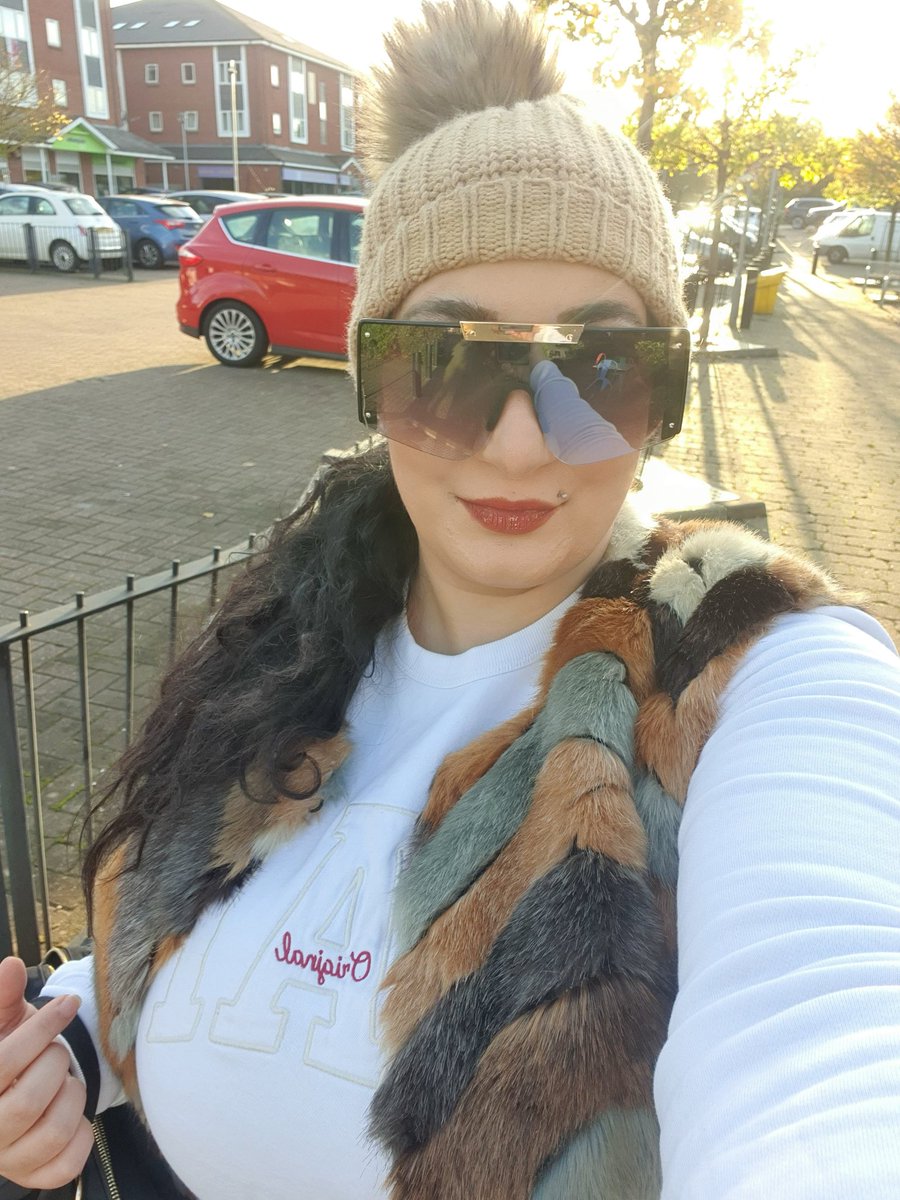 CashPointUk20's tweet photo. I wanna destroy your bank balance!#findome
#mistress
#bdsm
#femdome
#BLACKMAILER 
#RETWEEET 
#bbwdomina
#bigtit
#worshipping 
#piggy 
#sissytraining
#sissyslave 
#sissyhumilation 
#moneyfetish
#destroyed 
#wallettraped https://t.co/ax8N3dLCH7