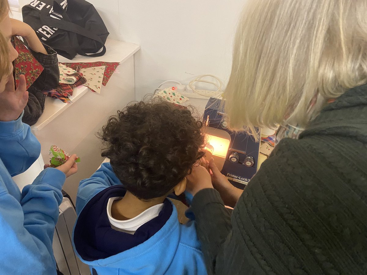 brown_elc's tweet photo. Great fun tonight @NByouthproject_ #GullaneYouthClub Thanks to @AssocGullane Lorna and Sarah for letting the P7's try their hand at sewing and overlocking! https://t.co/pN2gMEhNwS