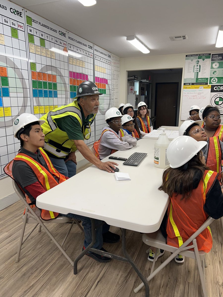 skincannon11's tweet photo. G.W. Carver Student Ambassadors toured the school construction site and learned about the work that is happening to ensure the new school opens by August 2023. @WacoISD https://t.co/slYGldlGXb