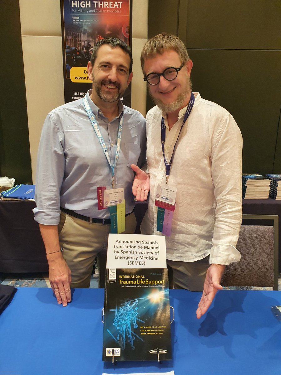 RequenalAntonio's tweet photo. Presentación del nuevo manual ITLS en español en la Conferencia Internacional de ITLS en Tampa,  Florida.@SEMES_ @ITLS_Spain. https://t.co/ZrAC7hZYsp