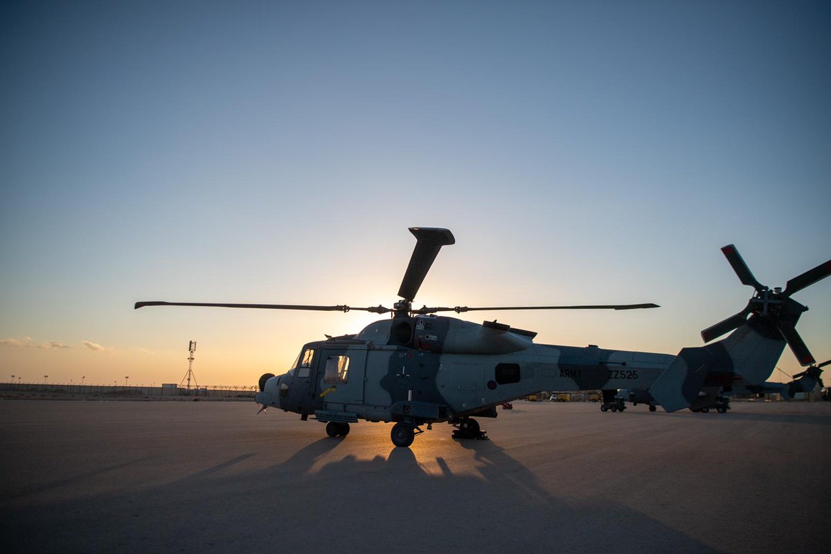 When the sun goes down - 661 Sqn complete their full desert Environmental Qualification. For the crews this culminated in pairs dust landings at night @1st_AviationBCT @ArmyAirCorps @UKinOman @aacrecruiting #ExKHANJAROMAN #IAmCombatAviation #AviationRecce