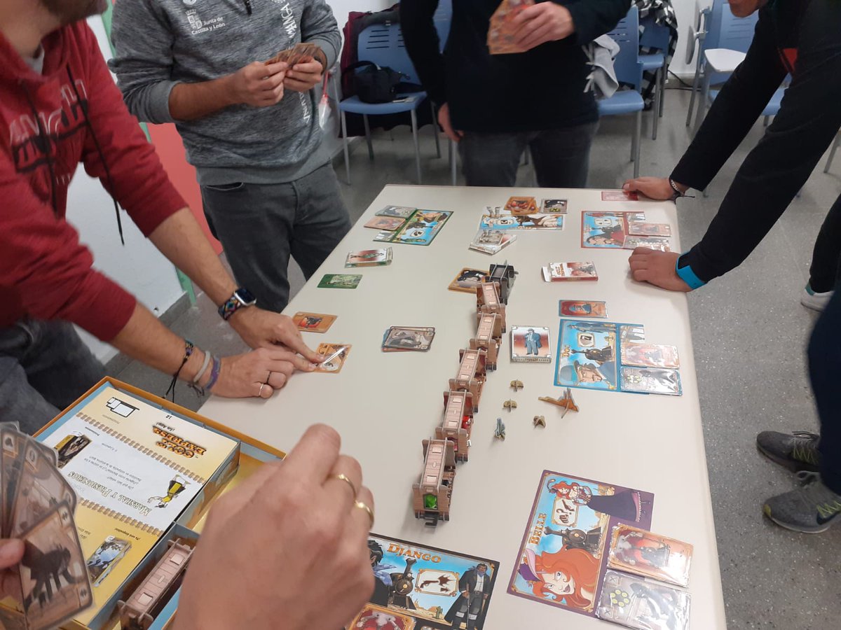 CFIE_Segovia's tweet photo. 🎲Terminamos el curso Aprendizaje basado en Juegos de Mesa con muchas ideas divertidas para llevar a nuestras aulas.🖲️🧩💡
¡Muchas gracias a tod@s!
En especial a Antonio Herrero 
@antttuan 🤲por compartir con nosotros su pasión por enseñar😜
 #formacioncyl #innovacyl @educacyl https://t.co/aBPjF2iJ8x