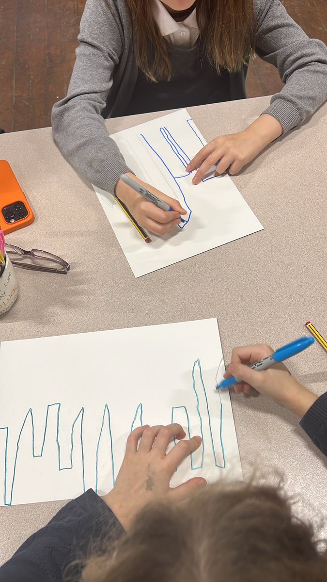 isla_iduncan45's tweet photo. Drawing and Craft Club has begun. First session has been amazing. Focus on lines today. Skylines of buildings. Mr Crossan shared his skills. @Kirkhill_School https://t.co/MqP6DGSiBH