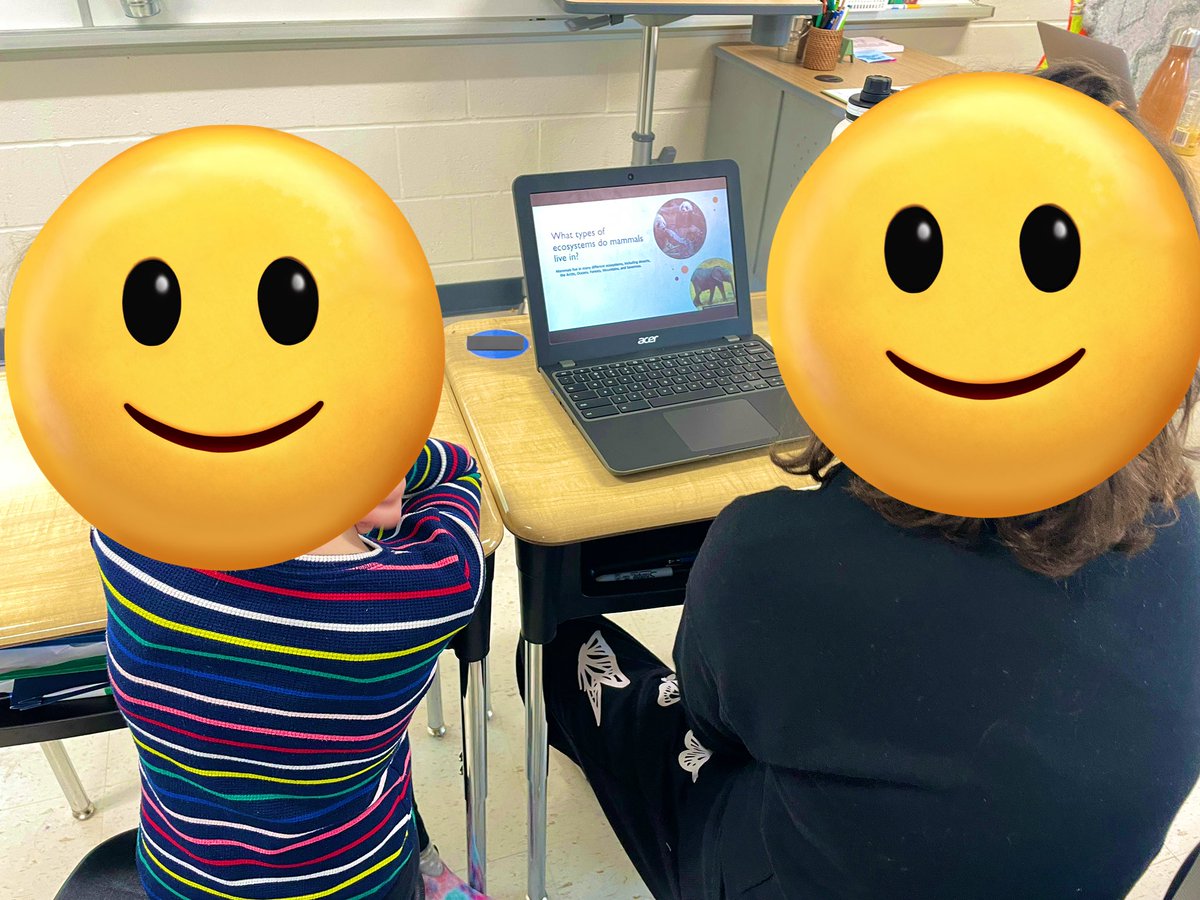 MsMaltez's tweet photo. The grade 6’s got to share their Animal Kingdom projects with their reading buddies today! 🕷🐸🦉🐋🐟 @DurhamCatholic @smddurham https://t.co/6z8U2DnqWH