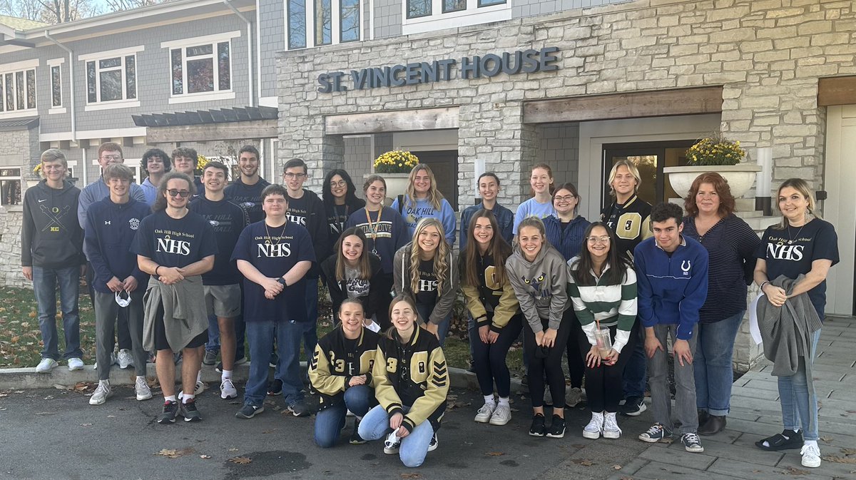 cripe_lauraa's tweet photo. Enjoyed a special day with these amazing students! Very proud of each of them!! @NhsOhhs @Oak_HillHS https://t.co/d17wQTgE8b