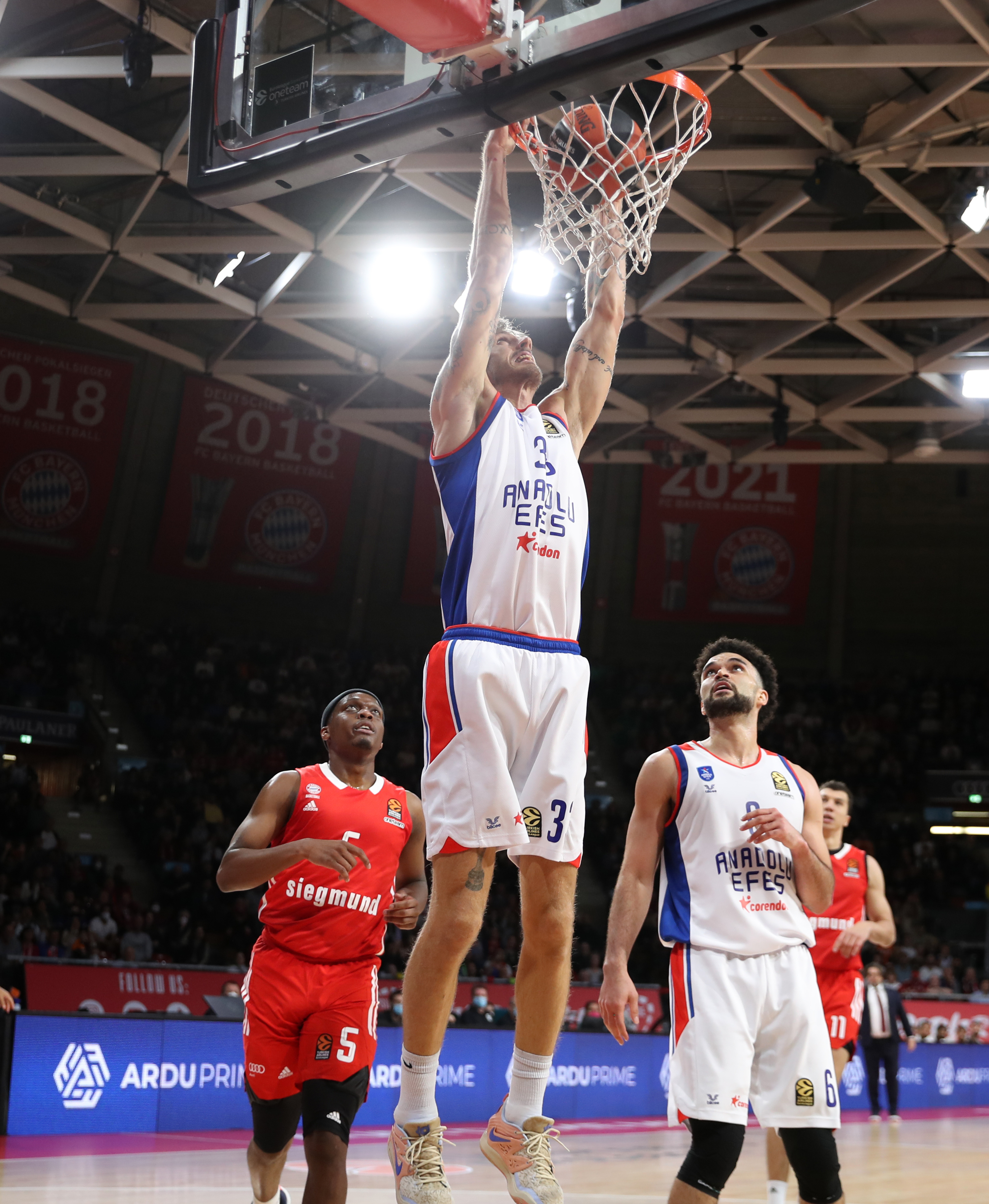 efes münih deplasmanı