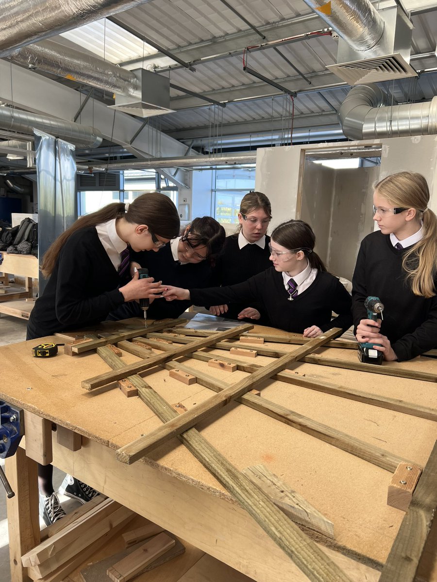 JackieGalbraith's tweet photo. Enjoyed introducing @scotgov colleagues to students and staff at @WestLoCollege today. Here are @StephenPathira1 and Jess Dolan speaking to @GraemeBinnie about the construction challenges these S1/S2 school pupils were doing on campus. #CABEC @sectt628 https://t.co/Se2KCQ0BqT