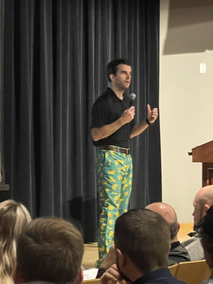 6 hours later I’m still thinking about <a href="/jorton622/">Jared Orton</a> Keynote speech this morning. “We need coaches not bosses…we need to be our employees biggest cheerleaders.” We need to tell everyone how much they are appreciated ❤️ Thanks for the inspiration!
#SavannahBananas #L21Conf