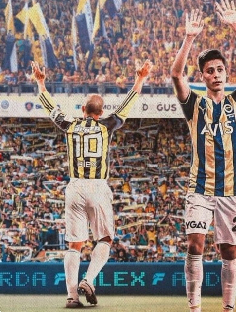#ArdaGüler
Sen Allah'ın bir lütfusun💛💙StarBoy🌟🌠