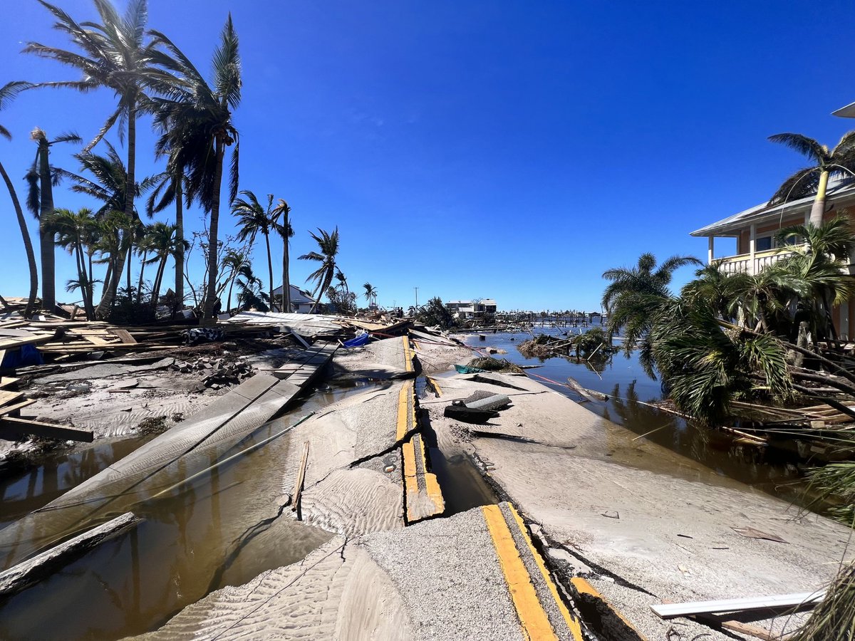 LamontEarth's tweet photo. #COP27, climate risks & models, air pollution & health, #Sandy10, flooding & food security, permafrost emissions, ocean plastic, managed retreat, Okmok eruptions, Next Gen educators, decarbonization public lecture & more in Assessing Risk, Taking Action: https://t.co/fUgxSBKKId https://t.co/s9hcZ97fgW