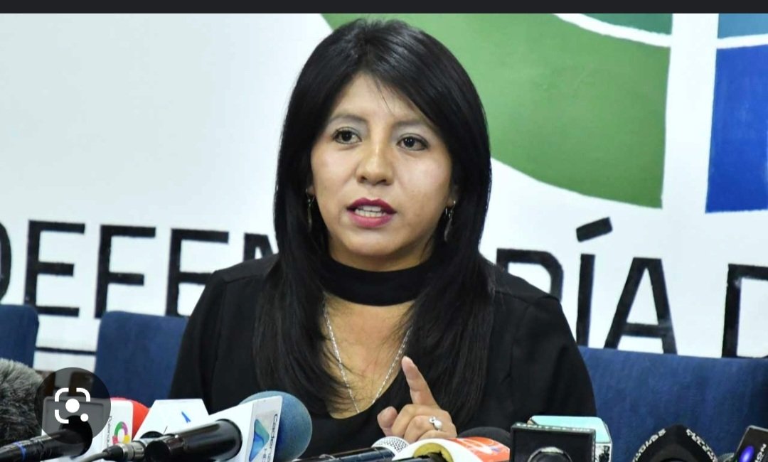 BizarroqueM's tweet photo. #Último 
📍La ex defensora del Pueblo  Nadia Cruz jura como viceministra de Igualdad y Oportunidades. https://t.co/2kO4SLjDJO