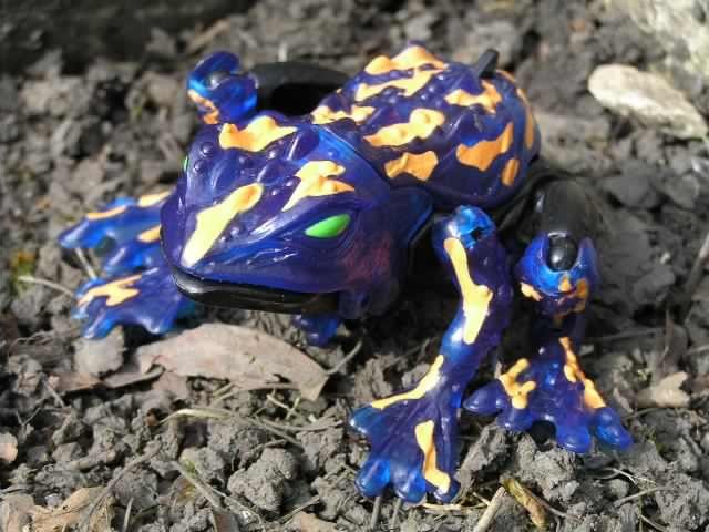 Red_Rescue's tweet image. He has very high literacy, as whenever he&apos;s asked about a book he say&apos;s he&apos;s &quot;Readit&quot;.

#Transformers #BeastWars #Spittor