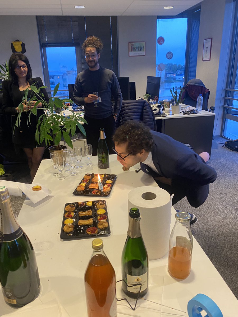 ConscienceRobot's tweet image. Happy birthday Conscience!
Nous fêtons aujourd’hui les 5 ans de l’entreprise 🎉
