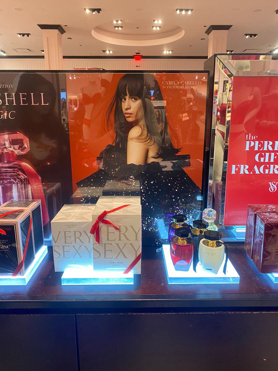 ccabelloasia's tweet photo. Victoria’s Secret at Los Angeles, featuring Camila’s new promotional posters/pictures for VS Bombshell Magic campaign! Congrats, once again Baby C! #LikeABombshell #VSPartner 🪄✨ https://t.co/wrcbkzevx3