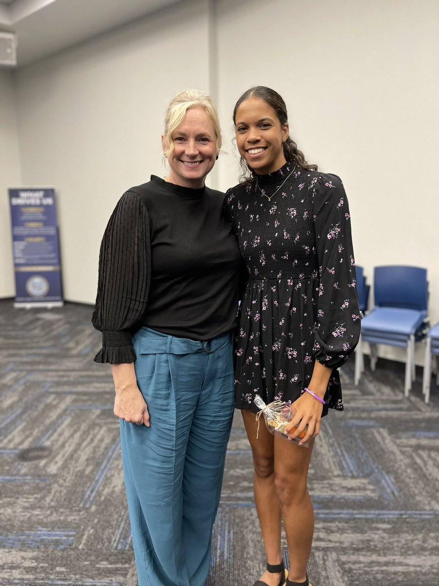 SkyPierce21's tweet photo. Wow! Thank you @WINforKC for this amazing opportunity to learn from women working every day to move us forward. Coach Marian Washington, KC Atkinson, Coach Lori Thomas and Dia Wall, thank you for being trailblazers and paving the way! #TitleIX #winforkc #everydayforward #LotsToDo https://t.co/xxhKVjW1sJ