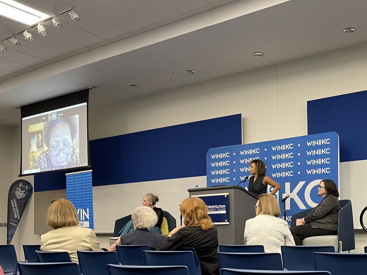 SkyPierce21's tweet photo. Wow! Thank you @WINforKC for this amazing opportunity to learn from women working every day to move us forward. Coach Marian Washington, KC Atkinson, Coach Lori Thomas and Dia Wall, thank you for being trailblazers and paving the way! #TitleIX #winforkc #everydayforward #LotsToDo https://t.co/xxhKVjW1sJ
