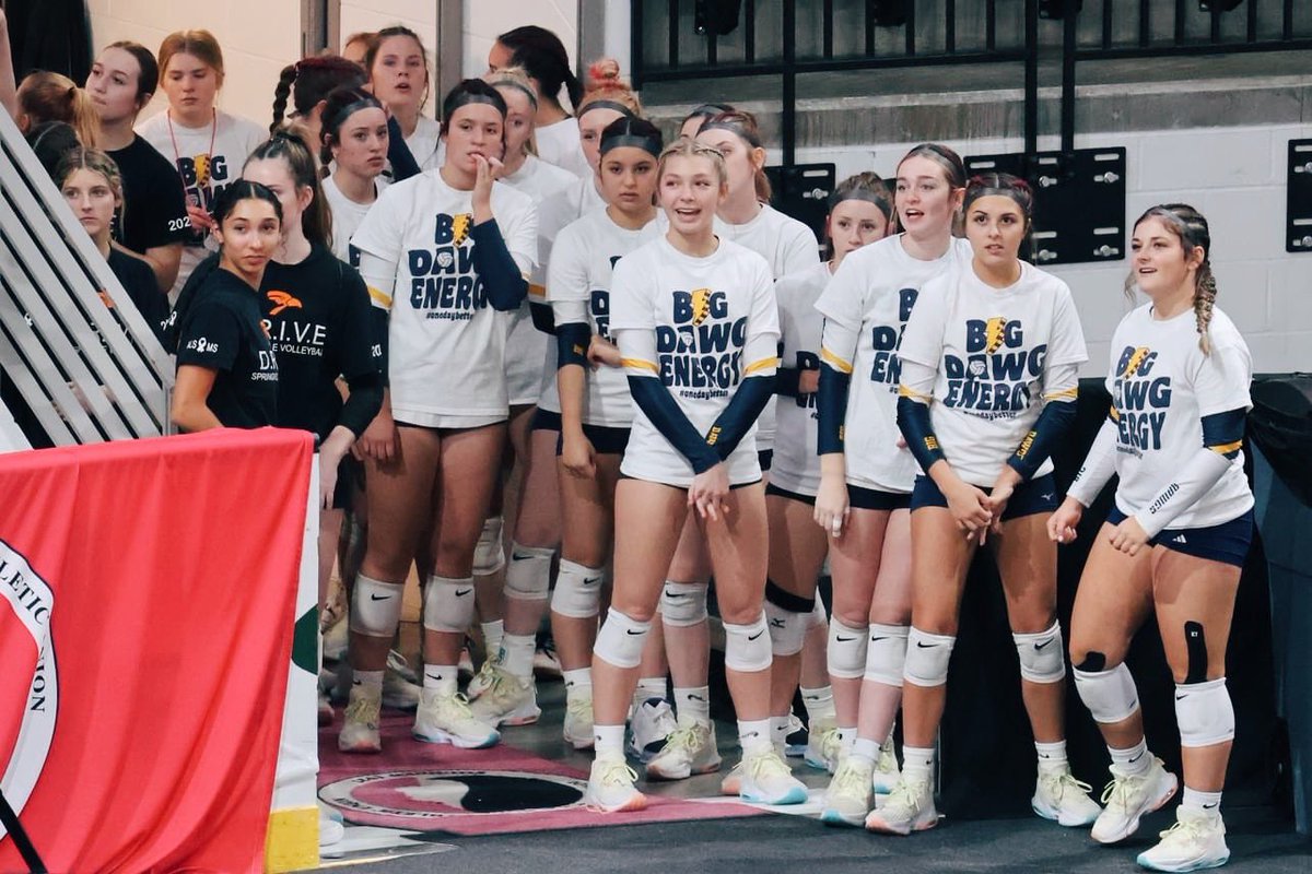 Madison03b's tweet image. the most unforgettable senior season! 
thank you riv vb for the last 4 years, I’ll forever miss this sport &amp;amp; program&amp;lt;3