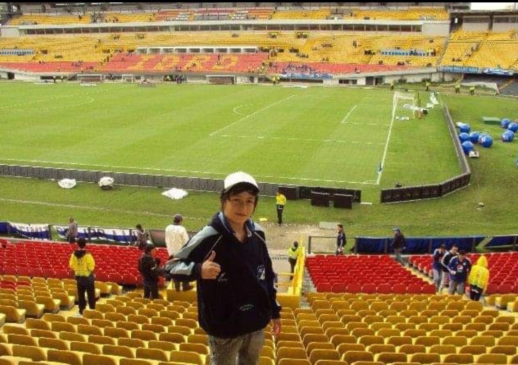 SSS_promises's tweet photo. En la copa del 2011 llore porque Millos quedo campeón de copa y yo no conocia el campin, entonces mi abuelo👴 me regalo la boleta para el siguiente partido por liga. Anoche al verlo dar la vuelta mi niño interior volvia a llorar pero de felicidad. Gracias @MillosFCoficial https://t.co/hlfCrZbozZ
