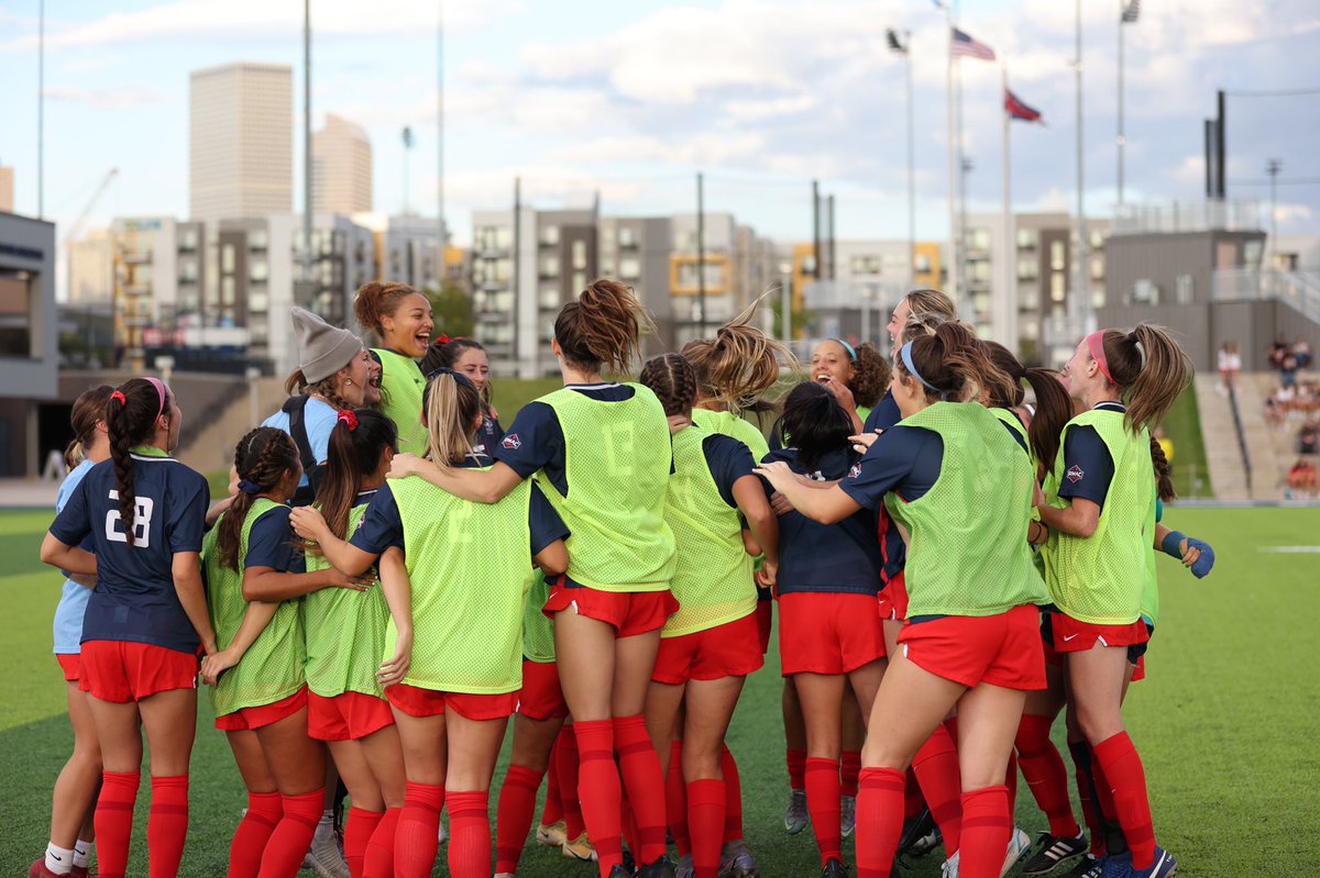 Kat_Mertz's tweet photo. What an unbelievable season this has been. I’m incredibly proud of this group— for their hard work, dedication, passion &amp; for the love they have for their teammates. Thank you Seniors for raising the standard &amp; for bringing the joy. You will be missed❤️ https://t.co/ivu7ajEwOm