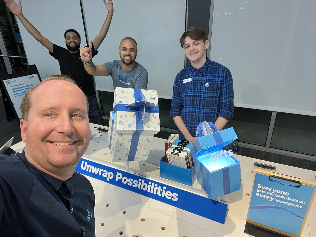 The Daytona Speedway Location is ready to serve our customers during holiday season!! 🎉🎁🎄 <a href="/ReggieSloan3/">Reggie Sloan</a> @sbalgATT <a href="/One_FLA/">OneFLA</a> @fl_spacecoast <a href="/jemeFL/">John Meyers</a> <a href="/jrluna11/">JR Luna</a> <a href="/MatthewCLinden/">Matthew Linden</a> #ONEFLAHolidayReset