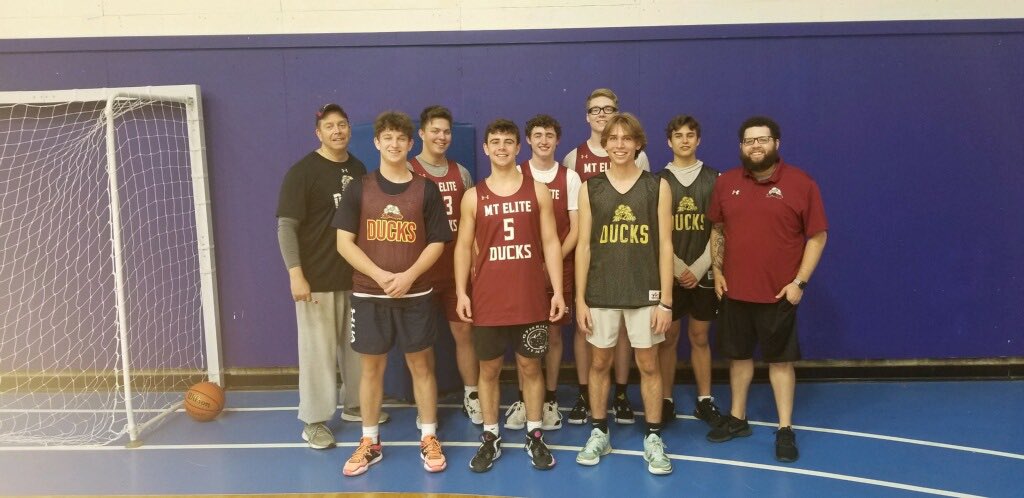 MTEliteDucks's tweet photo. Congrats to our Varsity Boys on winning the @mpcourts Halloween Havoc Tournament this past weekend. These guys showed grit and tenacity on defense all weekend long holding their opponents to just 40 PPG.

🔴⚪️🟡

#EarnIt #SpaceAndPace https://t.co/3QLtcEIvK2