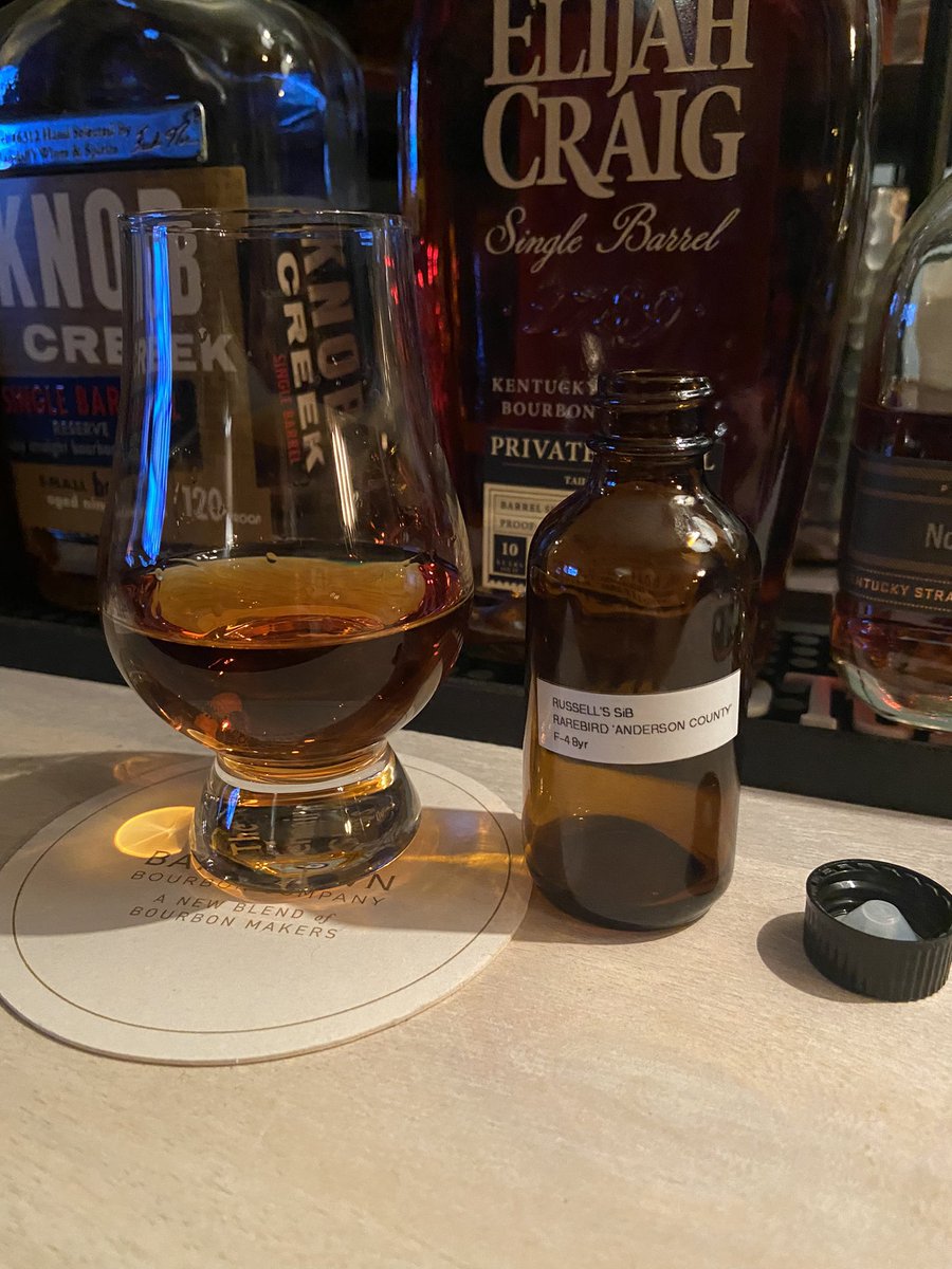 p1vanzan's tweet image. Digging into this @RBird101 sample from a buddy. 🤤 @WildTurkey