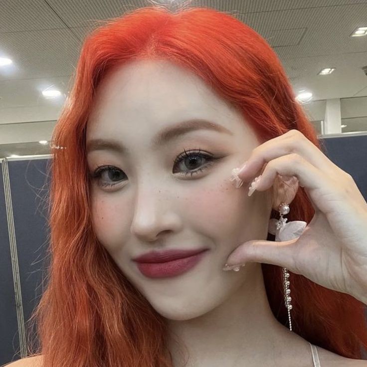 Vnus_gg4's tweet photo. 그렇게 쳐다보면 🧡
#MAMAVOTE #sunmi https://t.co/SjICOSj4vs