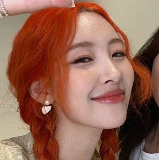 Vnus_gg4's tweet photo. 그렇게 쳐다보면 🧡
#MAMAVOTE #sunmi https://t.co/SjICOSj4vs