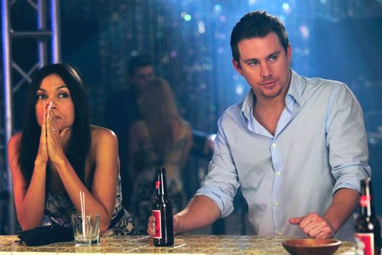 OolaFanForever's tweet photo. I like being surprised by films that weren’t on my radar to ever watch that turn out to have something special about them, tonight that’s 2012’s #10years, starring #OscarIsaac #KateMara #RosarioDawson &amp; #ChanningTatum. 10 year high school reunion, huge cast. #NeverHad ❤️🎬 https://t.co/0Hi3bMcOAE