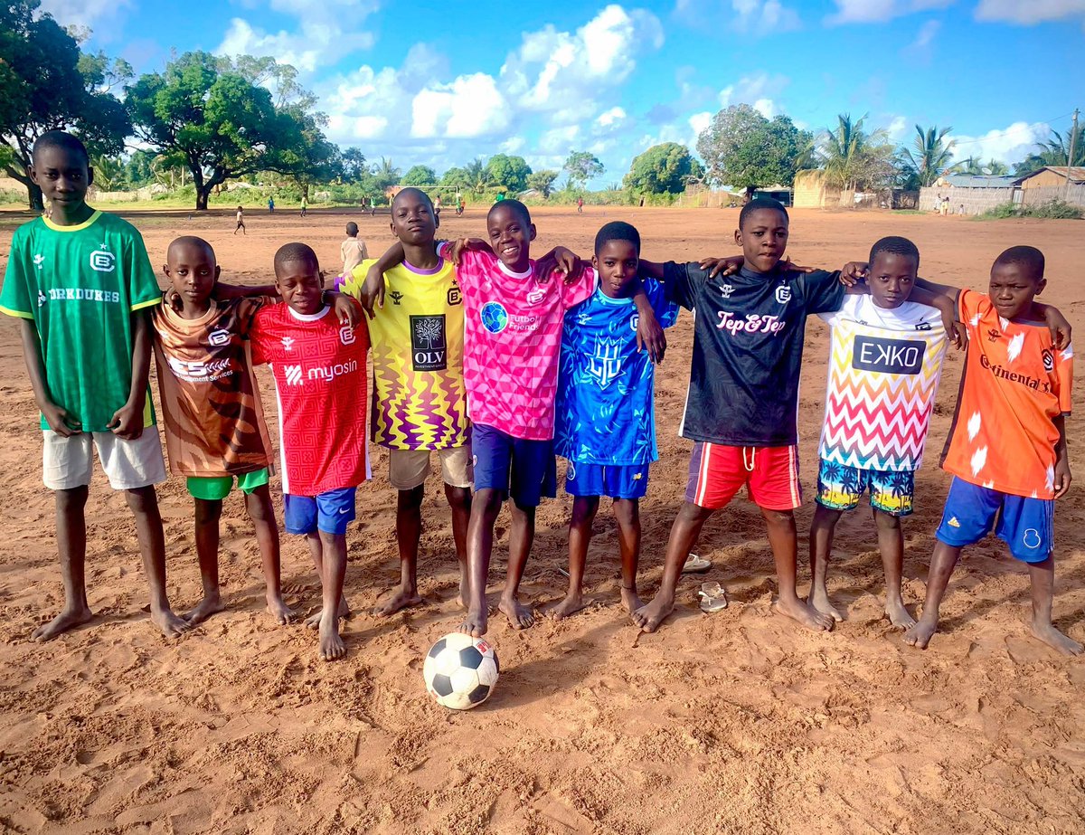 Interested in organizing a Charity Ball Fundraiser this holiday season? Drop us a note, we’d love to work with you. #soccerlove #levelthefield #morebeautiful