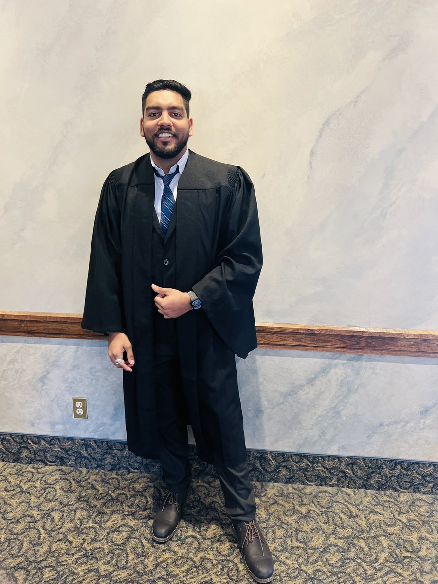 0782_s's tweet photo. Graduated 👨🏻🎓#added #Convocation #Gradaim22 #graduate https://t.co/xkxK2SnXk6