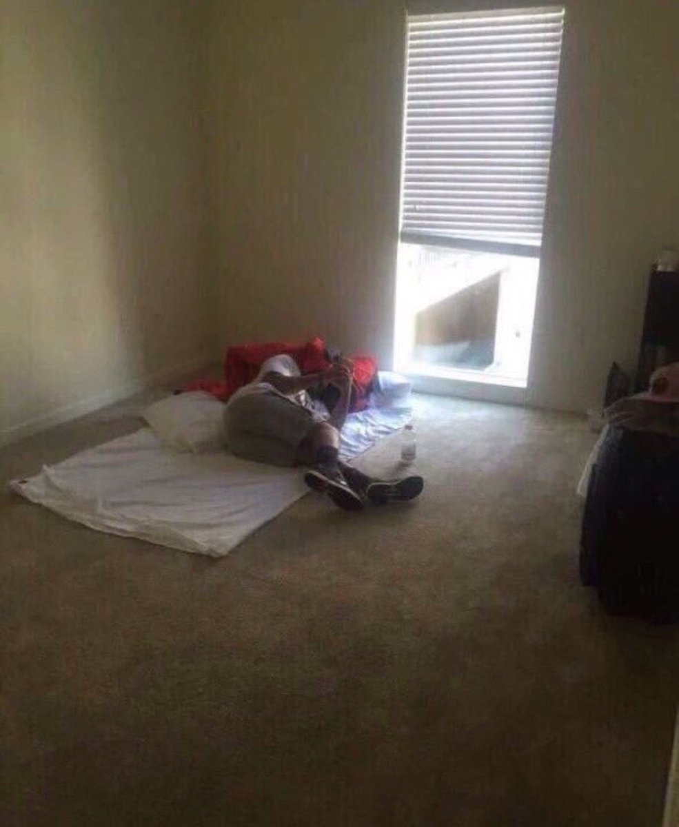 DICKGregoryFACE's tweet image. "Shaq has like half his fortune from whoring himself out to every product imaginable, but wants us to believe he’s a great “businessman”"