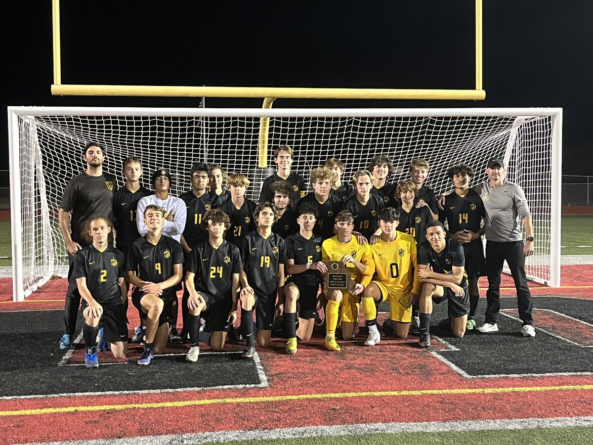 fzeactivities's tweet image. Still so happy for this group. Good night Lions…bring it tomorrow night for @fzefootball at St. Dominic at 7:30 and stay tuned to @fzeactivities tomorrow for updates on @FZEXCTF state run in Columbia! #manyprogramsonepridE